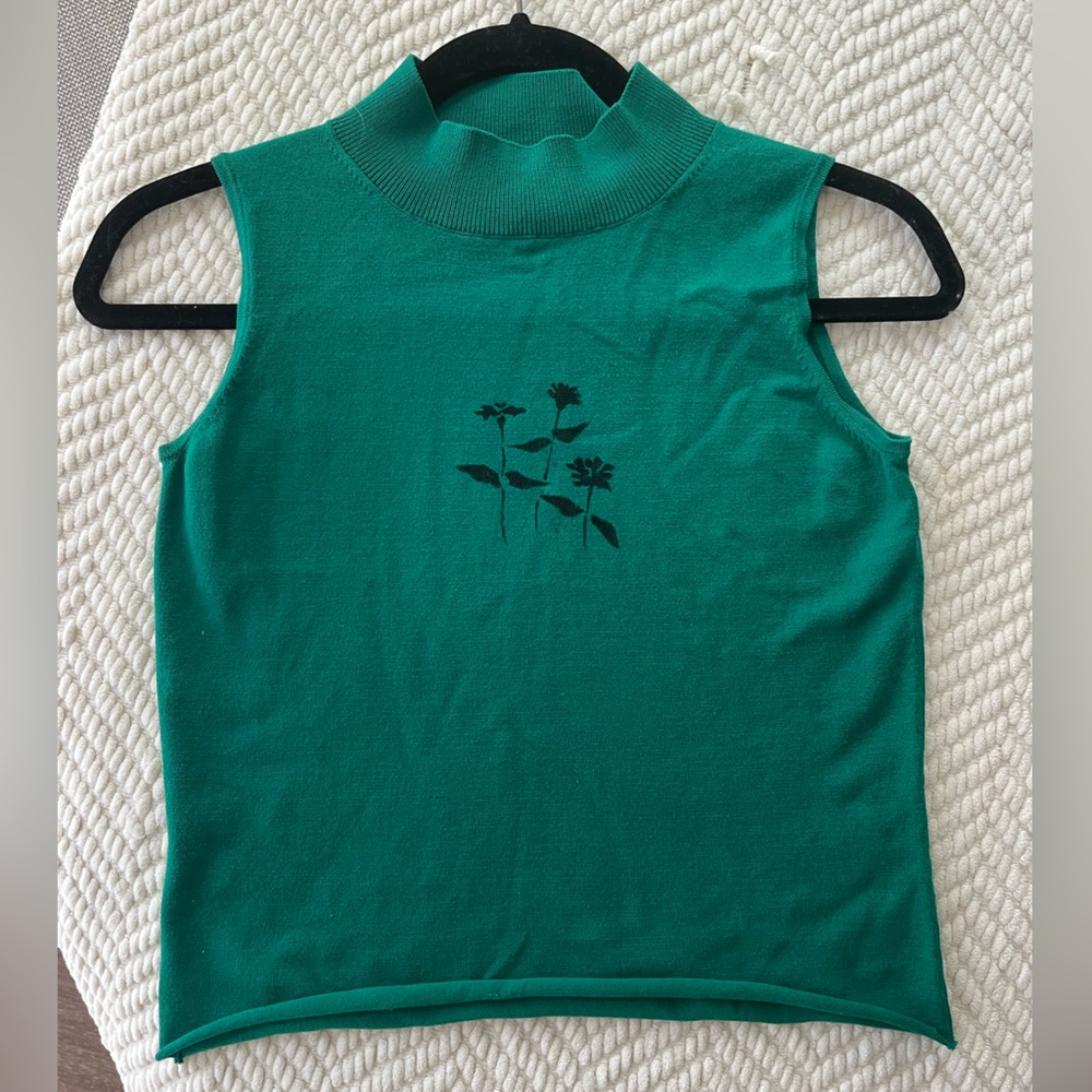 Green tank with hand stained flower design